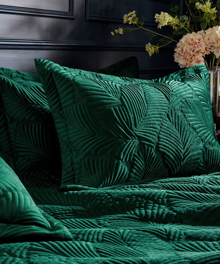 Palmeria Quilted Velvet Pillowcase Pair
