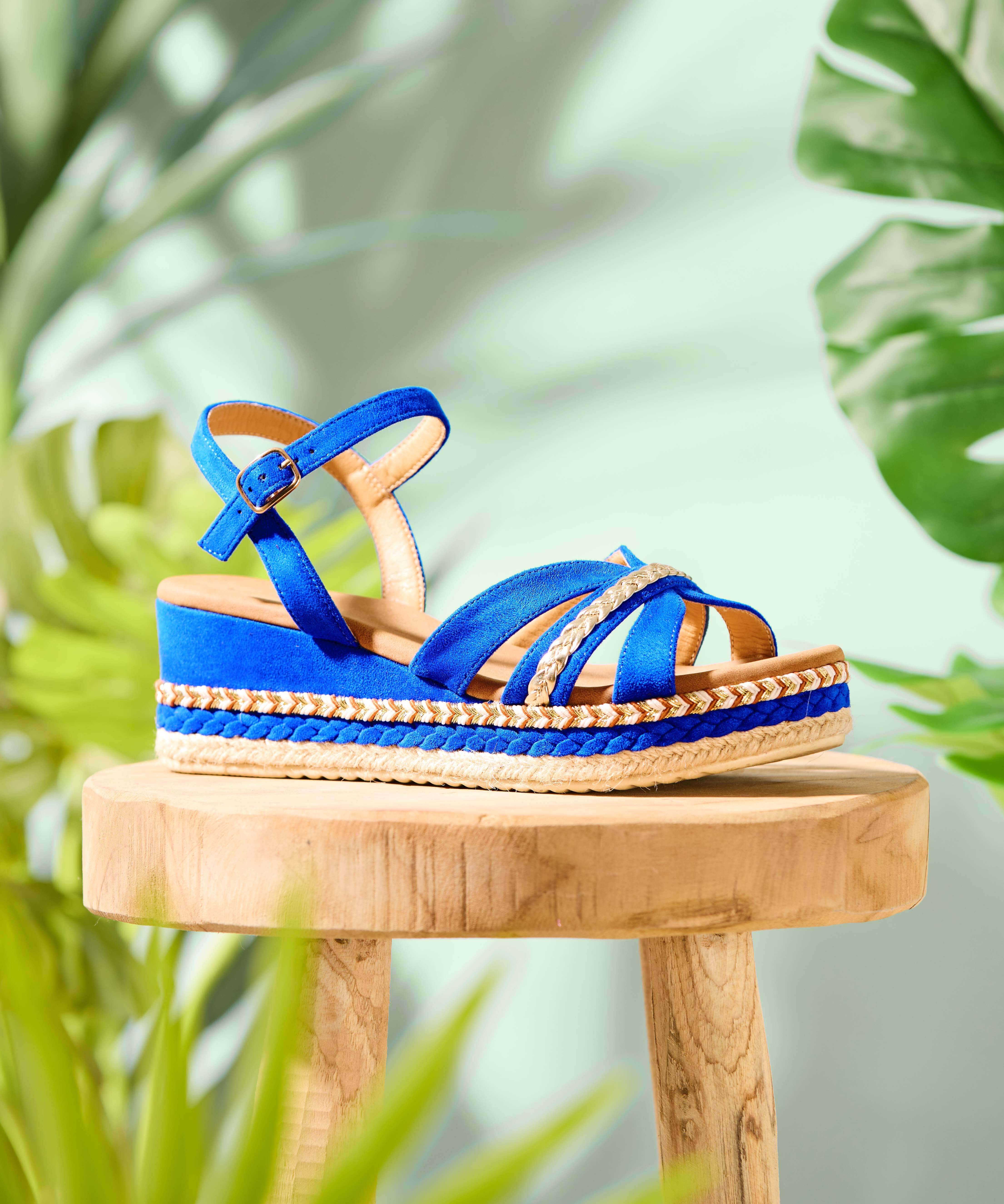 Summer Kiss Studded Sandals