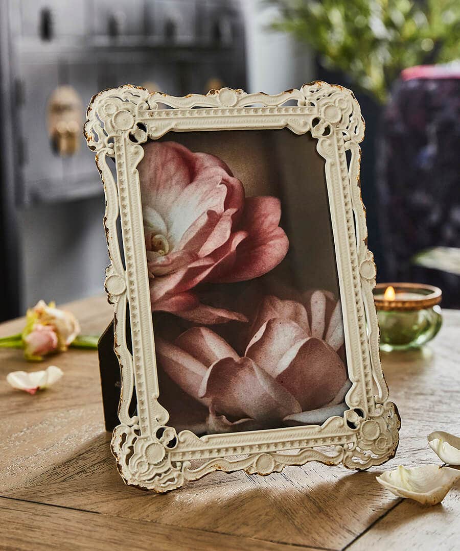 Lovely Lace Photo Frame