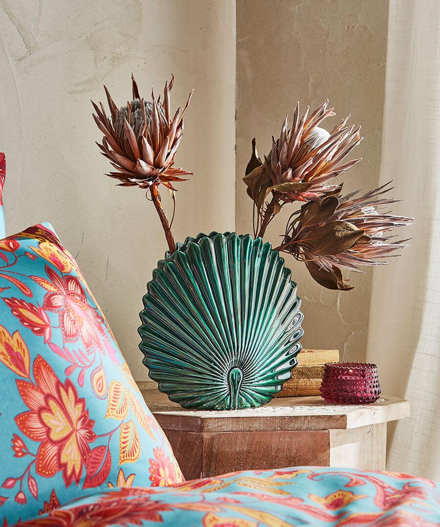 Serene Seashell Vase
