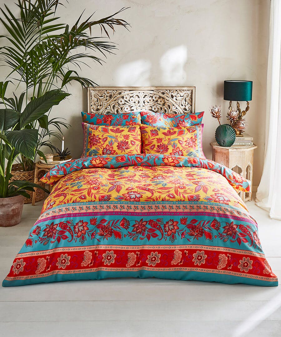 Wanderlust Border Print Reversible Cotton Sateen Duvet Set
