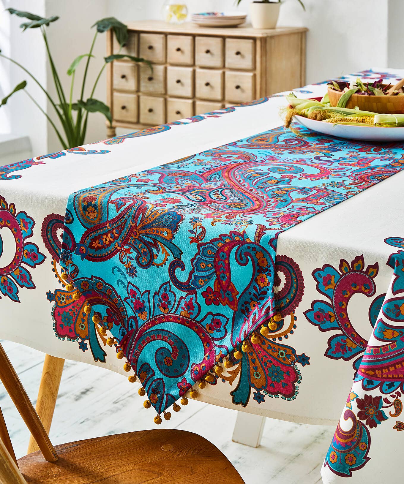 Perfect Paisley Table Runner