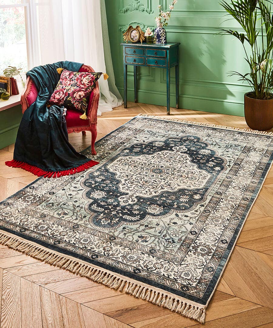 Blossom Tapestry Fringe Rug