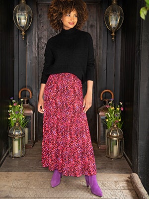 INTELLIGENT ANIMAL SKIRT