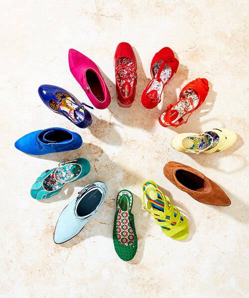 WOMEN'S FOOTWEAR