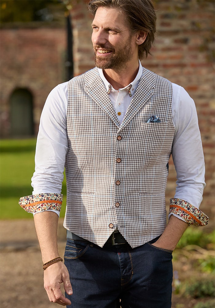 Distinctive Double Collar Shirt