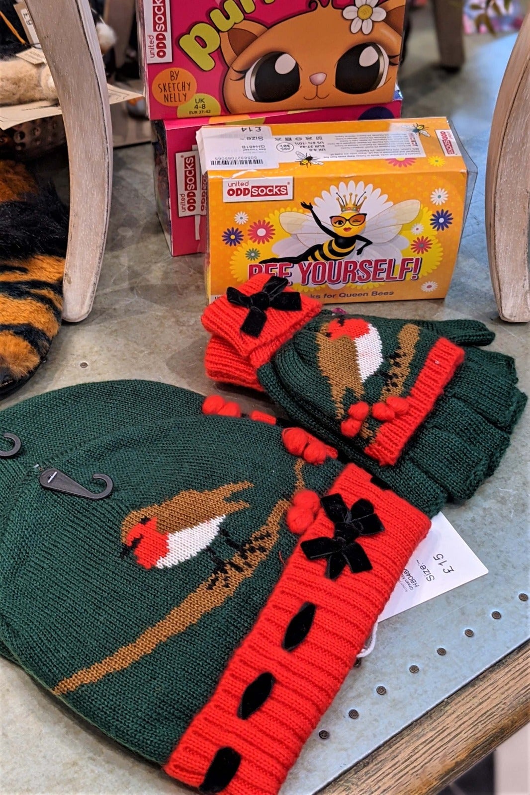 Rockin' Robin Knitted Hat 