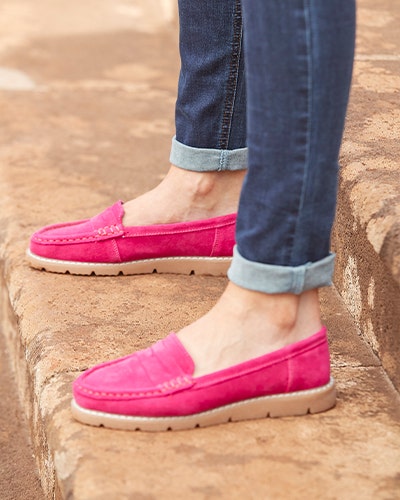 Jeans and Pink Pumps