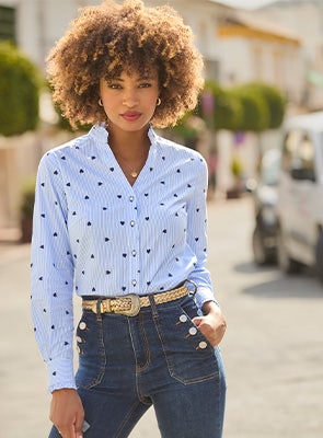 How to Wear Jeans and a Nice Top For Any Occasion
