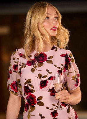 how to match your dress to your cocktail