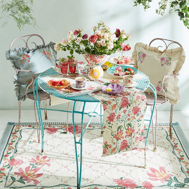 How to Host a Garden Party