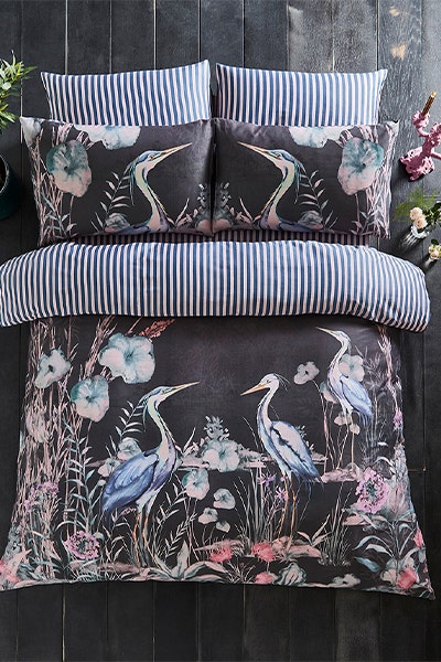 Summer Reversible Bedding Trends