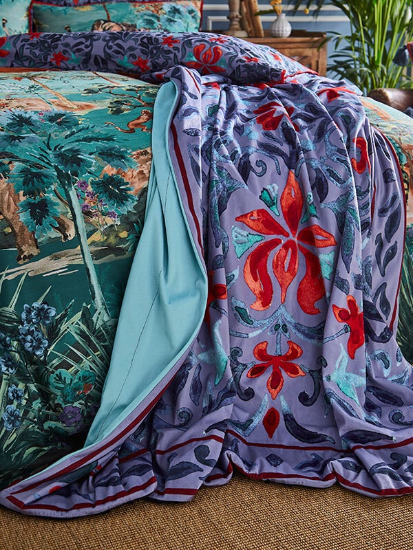LUXURIOUS VELVET REVERSIBLE TASSEL THROW