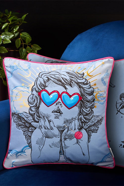 How to style bedding with reversible cushions